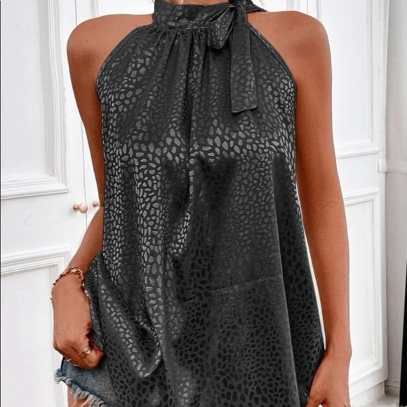 Black Leopard print satin jacquard knot halter top - Picture 3 of 7